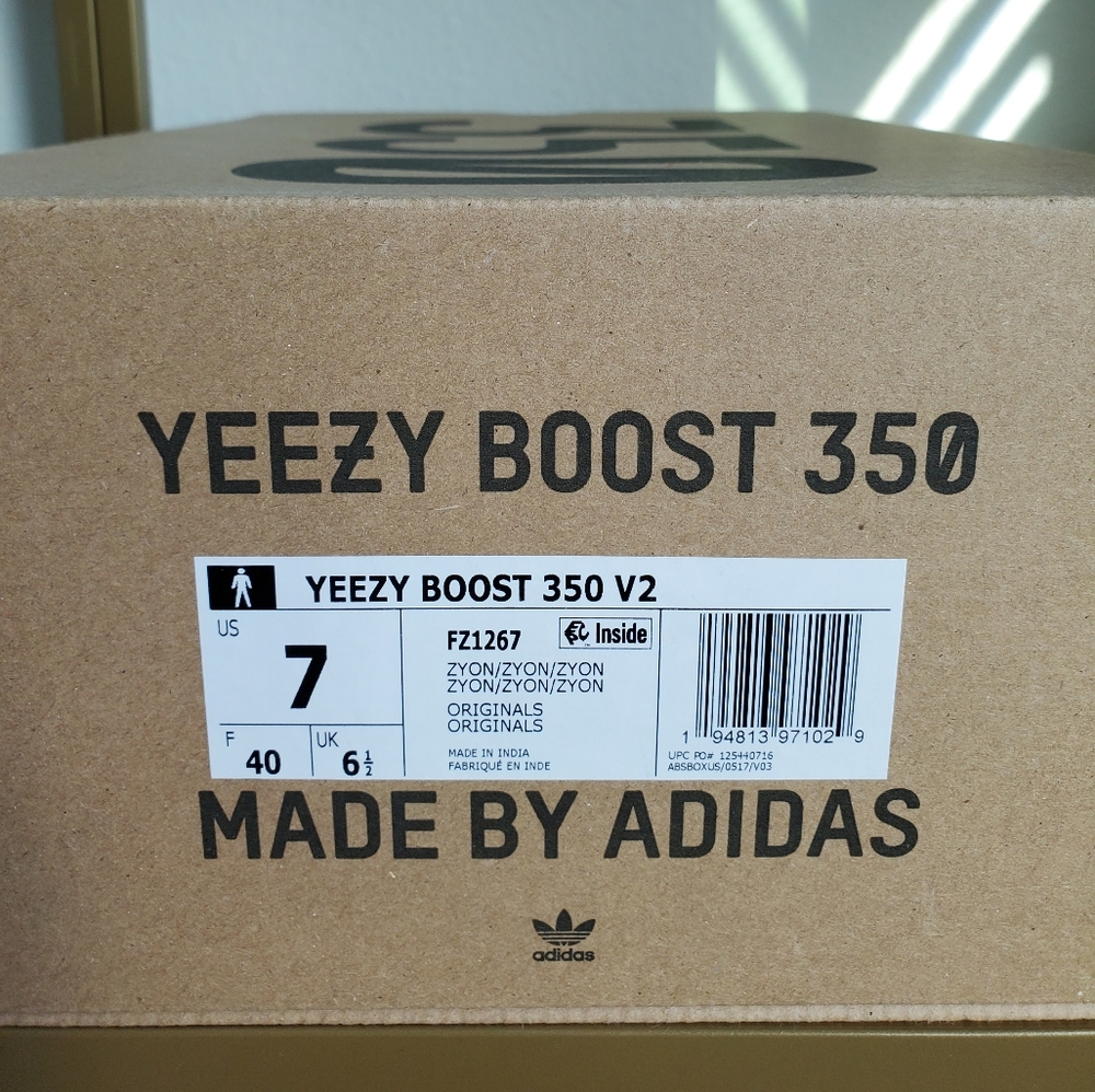 Zyon  Yeezy 350 v2